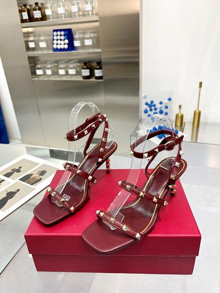 fashion sandals valentinoity summer women slippersslide leather leisure sandals luxury designers sandals h063, Black
fashion sandals valentinoity summer women slippersslide leather leisure sandals luxury designers sandals h063, Black