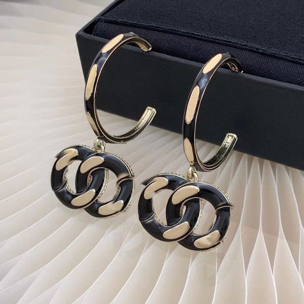 designer designed women's vintage pendant earrings, luxury fashion designer, women's party pendant, wedding jewelry gift box, Silver
designer designed women's vintage pendant earrings, luxury fashion designer, women's party pendant, wedding jewelry gift box, Silver
