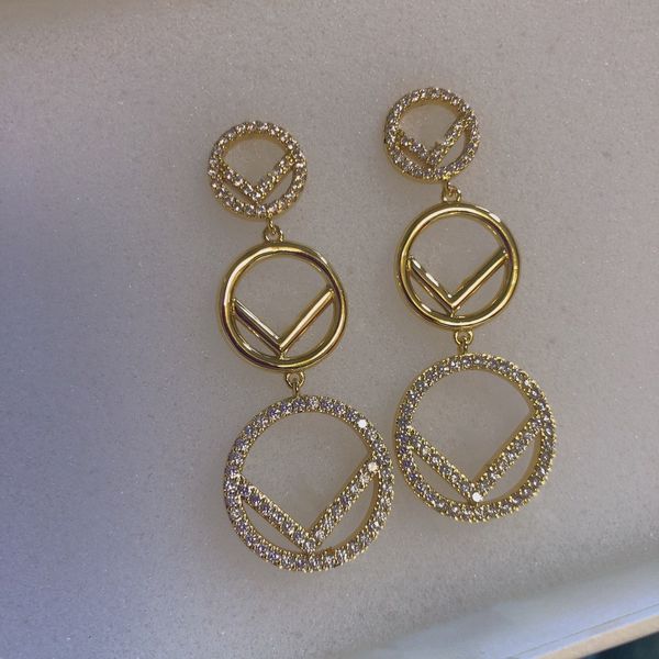 fashionable and elegant designer crystal rhinestone earrings and earstuds luxurious brass material women's wedding party jewelry, Golden;silver
fashionable and elegant designer crystal rhinestone earrings and earstuds luxurious brass material women's wedding party jewelry, Golden;silver