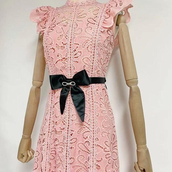 2023 designer dress long robe gentle temperament female summer design sense fashion flying sleeves lace dress, Black;gray
2023 designer dress long robe gentle temperament female summer design sense fashion flying sleeves lace dress, Black;gray