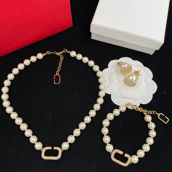 luxury necklace bracelet earrings set designer pearl necklace luxury brand letter v charm necklace for women wedding jewelry set, Silver
luxury necklace bracelet earrings set designer pearl necklace luxury brand letter v charm necklace for women wedding jewelry set, Silver