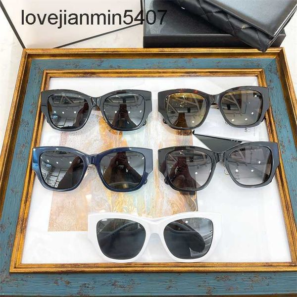 2023 fashion sunglasses factory 50% retail xiaoxiangjia sunglass women's net hongfeng same fashion plate personality box sunglass ch542, White;black
2023 fashion sunglasses factory 50% retail xiaoxiangjia sunglass women's net hongfeng same fashion plate personality box sunglass ch542, White;black