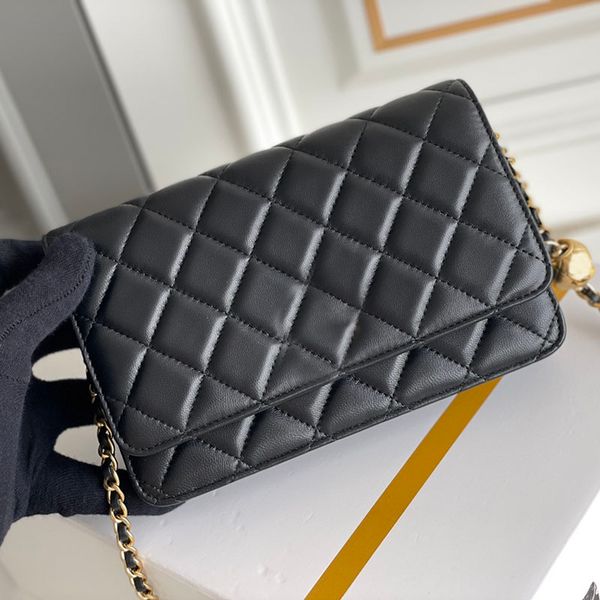 10a designer bag classic clamshell chain shoulder bag women's crossbody bag backpack leather fashion tote c0119
10a designer bag classic clamshell chain shoulder bag women's crossbody bag backpack leather fashion tote c0119