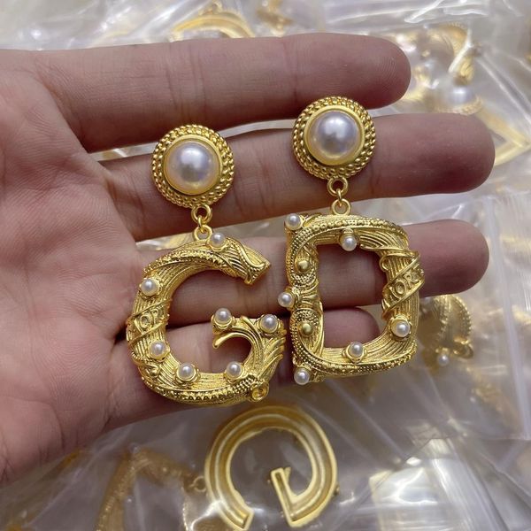 huggie fashion earrings big letter f shape round hoop earrings for women gold hoop earrings 2022 earrings women, Golden;silver
huggie fashion earrings big letter f shape round hoop earrings for women gold hoop earrings 2022 earrings women, Golden;silver
