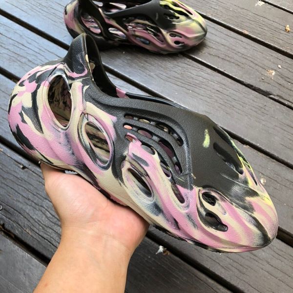 casual shoes 2023 spring and summer sandals men women foam runner mx carbon slides the lifestyle slippers outdoor-indoor with box, Black
casual shoes 2023 spring and summer sandals men women foam runner mx carbon slides the lifestyle slippers outdoor-indoor with box, Black