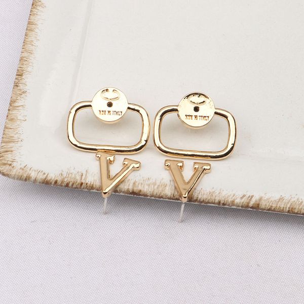 sweet 18k gold plated luxury brand designers double letters stud clip chain geometric famous women s925 silver crystal rhinestone earring we, Golden;silver
sweet 18k gold plated luxury brand designers double letters stud clip chain geometric famous women s925 silver crystal rhinestone earring we, Golden;silver