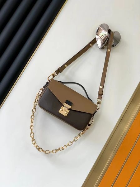2023 new totes desiigner bags mailman bag small handbag canvas diverse functions spacious and detachable space long shoulder strap for easy
2023 new totes desiigner bags mailman bag small handbag canvas diverse functions spacious and detachable space long shoulder strap for easy
