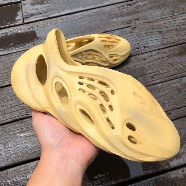 casual shoes the lifestyle designer sandals foam runner desert sand slides 2023 spring and summer slippers with box, Black
casual shoes the lifestyle designer sandals foam runner desert sand slides 2023 spring and summer slippers with box, Black