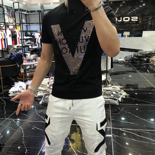 men's t-shirts mercerized cotton v-pattern rhinestone designer male slim casual tees black white fashion trend short sleeve clothes -5, Red;black
men's t-shirts mercerized cotton v-pattern rhinestone designer male slim casual tees black white fashion trend short sleeve clothes -5, Red;black