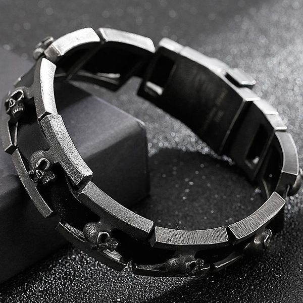 bangle skull head shaped men's leather bracelets with belt buckle stainless steel hand bands for men male wristbands big size 24/23cm, Black
bangle skull head shaped men's leather bracelets with belt buckle stainless steel hand bands for men male wristbands big size 24/23cm, Black