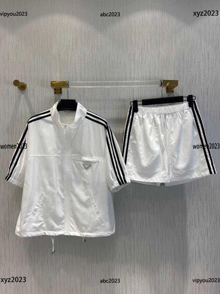 luxury women's tracksuits designer casual sets size s-l 2pcs standing neck zippered short sleeved and elastic waist shorts, Gray
luxury women's tracksuits designer casual sets size s-l 2pcs standing neck zippered short sleeved and elastic waist shorts, Gray