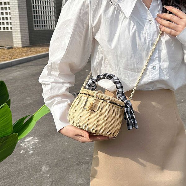 summer women mini weave straw tote bag new travel handmade lady rattan bucket handbags with ribbons 230424
summer women mini weave straw tote bag new travel handmade lady rattan bucket handbags with ribbons 230424
