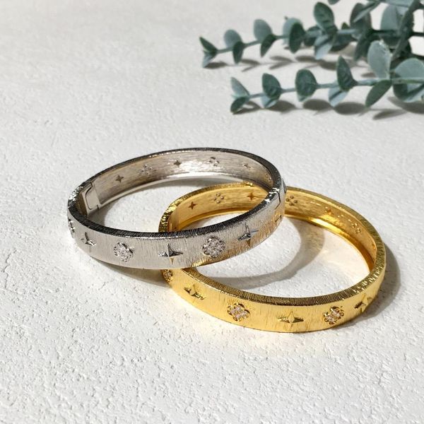 bangle new brand anniversary gifts jewelry vintage sytle black cuff bangle gold color flower bangle wedding jewelry cuff bracelet
bangle new brand anniversary gifts jewelry vintage sytle black cuff bangle gold color flower bangle wedding jewelry cuff bracelet