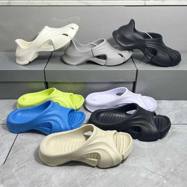 slippers slides foam runner designer slipper men women sandals triple black white resin pattern mens womens slides with box 
slippers slides foam runner designer slipper men women sandals triple black white resin pattern mens womens slides with box