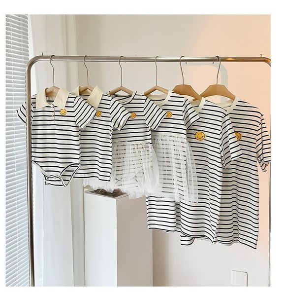 family matching outfits korean fashion baby kids parentchild summer clothes family matches mother dad children's clothing striped smile, Blue
family matching outfits korean fashion baby kids parentchild summer clothes family matches mother dad children's clothing striped smile, Blue