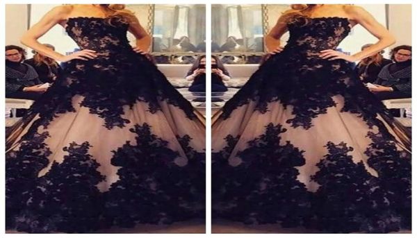 2019 strapless black lace appliques aline prom dresses modest lace up back long vestidos de soiree customized evening party gowns3492480
2019 strapless black lace appliques aline prom dresses modest lace up back long vestidos de soiree customized evening party gowns3492480