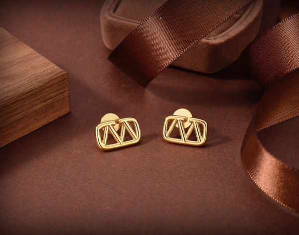 earrings designers earrings fashion brand designer tiny stud earrings 18k gold v studs earrings women wedding party jewelry, Golden;silver
earrings designers earrings fashion brand designer tiny stud earrings 18k gold v studs earrings women wedding party jewelry, Golden;silver