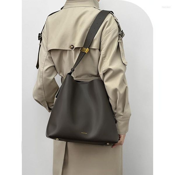 evening bags cowhide bag women's advanced commuting shoulder small leather large capacity
evening bags cowhide bag women's advanced commuting shoulder small leather large capacity