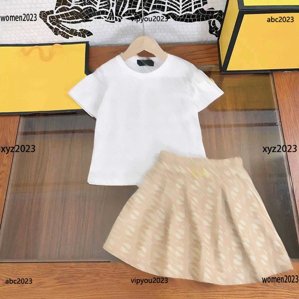 luxury designer tracksuits girls dress child summer kids two-piece suit round neck t-shirt and letter printing skirt multiple product, White
luxury designer tracksuits girls dress child summer kids two-piece suit round neck t-shirt and letter printing skirt multiple product, White