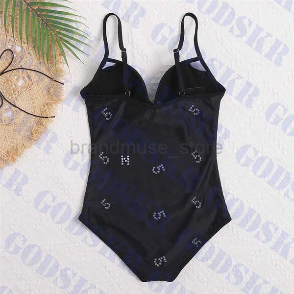 women's swimwear v neck swimwear womens bikini letter women bathing suits padded push up swimsuit for female j230522, White;black
women's swimwear v neck swimwear womens bikini letter women bathing suits padded push up swimsuit for female j230522, White;black