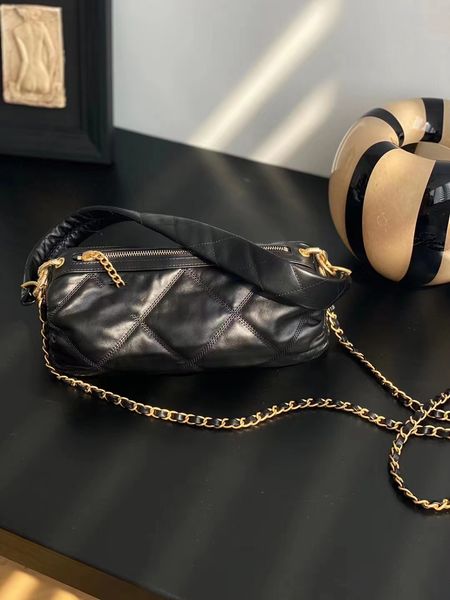 2023 soft sheepskin women puffer shoulder c bags classic envelope bag chain cross designer handbags p
2023 soft sheepskin women puffer shoulder c bags classic envelope bag chain cross designer handbags p