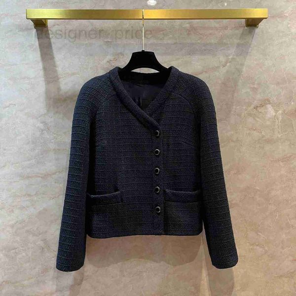 women's jackets designer new 2023 brand jacket ootd fashion autumn winter high-end tweed coat leisure coats overcoat cardigan birthday, Black;brown
women's jackets designer new 2023 brand jacket ootd fashion autumn winter high-end tweed coat leisure coats overcoat cardigan birthday, Black;brown