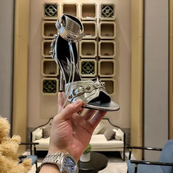 fashion motorcycle model sandals women's high heel .5cm exquisite comfortable strap women's pointed sandals 35-42, Black
fashion motorcycle model sandals women's high heel .5cm exquisite comfortable strap women's pointed sandals 35-42, Black