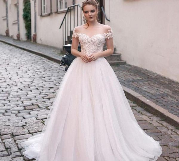 scoop tulle neckline splice beading lace applique short sleeves aline wedding dress sweep train laceup back bridal dress vestido2724336, White
scoop tulle neckline splice beading lace applique short sleeves aline wedding dress sweep train laceup back bridal dress vestido2724336, White