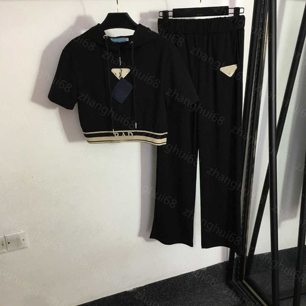 23ss women pants sets womens designer clothing alphabet webbing short style short sleeved hooded t-shirt hoodie elastic waist wide leg trous, White
23ss women pants sets womens designer clothing alphabet webbing short style short sleeved hooded t-shirt hoodie elastic waist wide leg trous, White