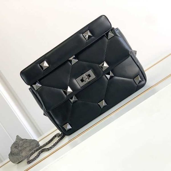 designer beach valentins handbags bag crossbody trendy luxury large handbag bag women rivet bags diamond small fashionable portable handbag
designer beach valentins handbags bag crossbody trendy luxury large handbag bag women rivet bags diamond small fashionable portable handbag