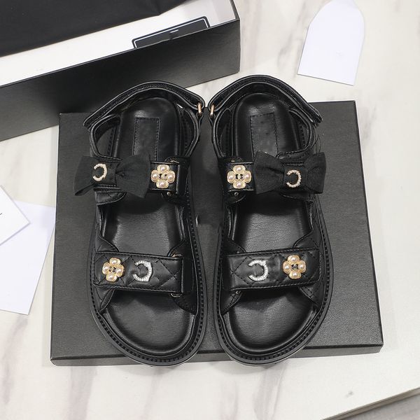 designer beach shoes cc sandals women outdoor slippers luxury slides fashion slipper summer classics sandal a1245
designer beach shoes cc sandals women outdoor slippers luxury slides fashion slipper summer classics sandal a1245