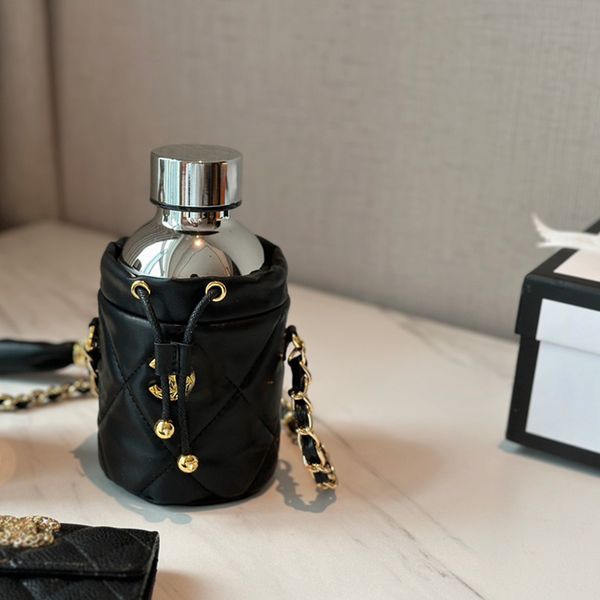 5a quality channel mini barrel shaped crossbody bag genuine leather women designer luxury fashion shoulder tote handbag thermos cup bag
5a quality channel mini barrel shaped crossbody bag genuine leather women designer luxury fashion shoulder tote handbag thermos cup bag
