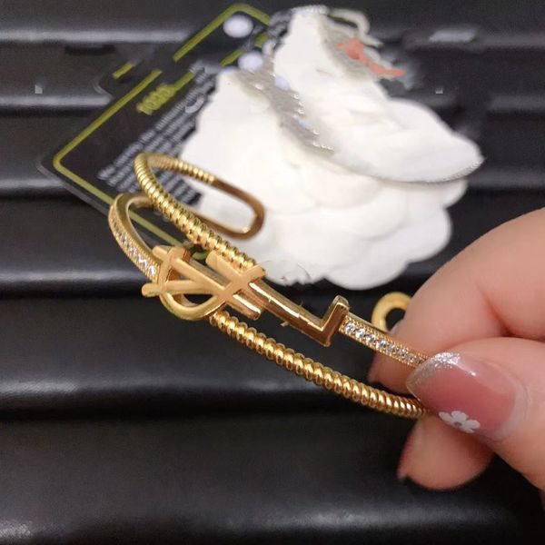 2023new luxury designer jewelry 18k gold plated - stainless steel couple wedding bracelets gift accessories wholesale688, Black
2023new luxury designer jewelry 18k gold plated - stainless steel couple wedding bracelets gift accessories wholesale688, Black