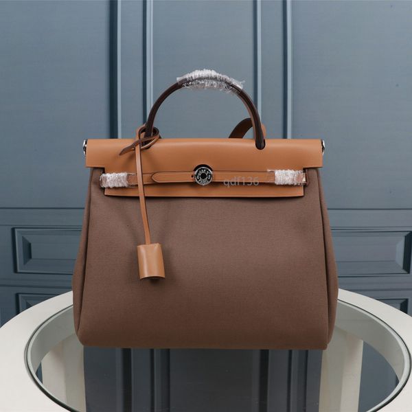 luxury designer bag tote bag crossbody bag shoulder bag canvas series cowhide material small square bag latest style quality
luxury designer bag tote bag crossbody bag shoulder bag canvas series cowhide material small square bag latest style quality
