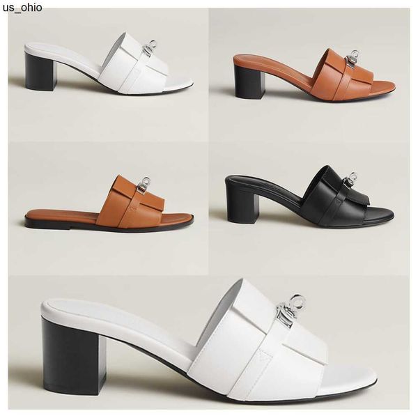 sandals 2023 hhwomen's summer rubberdesigner sandals sandals beac fashion scud slippers 3d font indoor shoes 3542 with box dust bag j23, Black
sandals 2023 hhwomen's summer rubberdesigner sandals sandals beac fashion scud slippers 3d font indoor shoes 3542 with box dust bag j23, Black