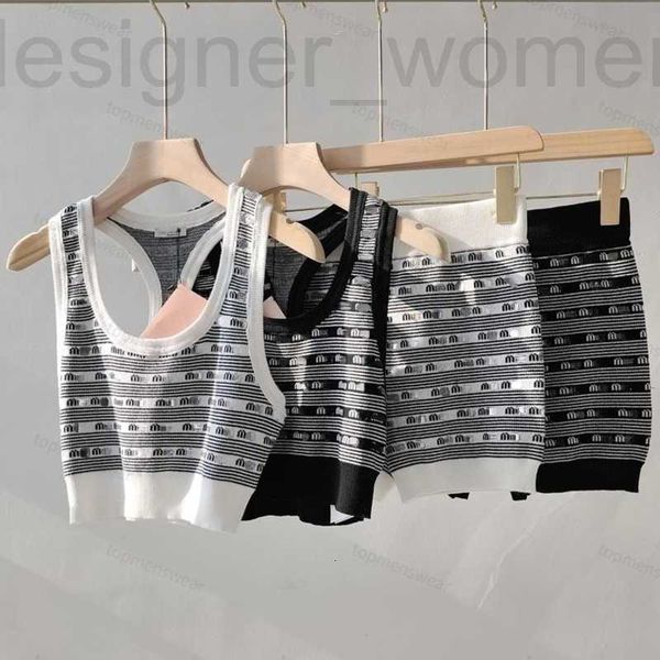 women's tracksuits designer summer women's sports suit sleeveless vest designer simple letter wool knitwear girl t shirt breathabl, Gray
women's tracksuits designer summer women's sports suit sleeveless vest designer simple letter wool knitwear girl t shirt breathabl, Gray