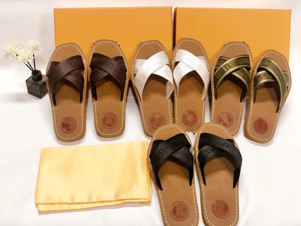 2023 women's famous sandals mules cross cloth slippers white black pink lace jacquard lettering l nvv fabric canvas slippers designer s
2023 women's famous sandals mules cross cloth slippers white black pink lace jacquard lettering l nvv fabric canvas slippers designer s