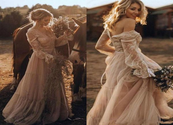 charming lace spring vneck garden wedding dresses boho bohemian long sleeve sheer arabic plus size vestido de noiva bridal gown b1013547, White
charming lace spring vneck garden wedding dresses boho bohemian long sleeve sheer arabic plus size vestido de noiva bridal gown b1013547, White