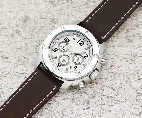 2023 new watch men's leisure diamond watches gold steel case leather quartz wristwatch strap male relogio masculino foss3, Slivery;brown
2023 new watch men's leisure diamond watches gold steel case leather quartz wristwatch strap male relogio masculino foss3, Slivery;brown