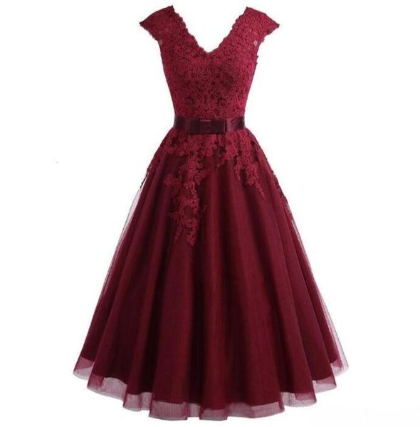 2019 tea length burgundy bridesmaid dress short v neck lace cocktail dress with cap sleeves applique graduation dresses party gown7677445, Black
2019 tea length burgundy bridesmaid dress short v neck lace cocktail dress with cap sleeves applique graduation dresses party gown7677445, Black