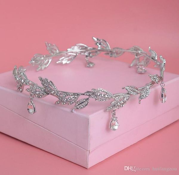 luxury designer rhinestones wreath crown 2019 new arrival drop water clear crystal headpieces jewelry bridal accessories8647820, White
luxury designer rhinestones wreath crown 2019 new arrival drop water clear crystal headpieces jewelry bridal accessories8647820, White