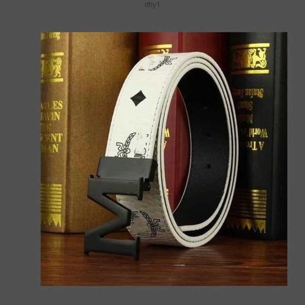 2022 m luxury designer belt g buckle fashion genuine leather women belts for men letter double big gold classical 3ib6v, Black;brown
2022 m luxury designer belt g buckle fashion genuine leather women belts for men letter double big gold classical 3ib6v, Black;brown