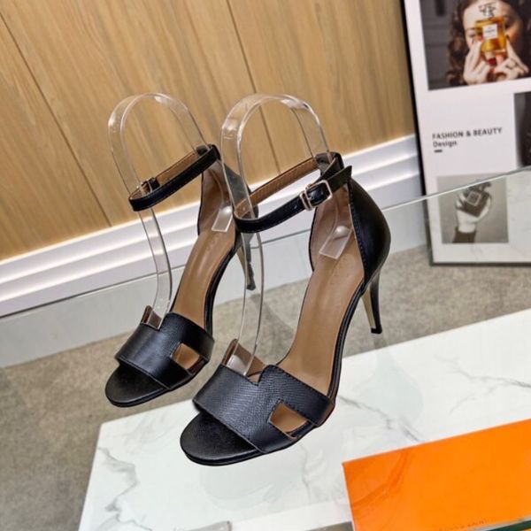 designer sandals calfskin high heel santorini sandal summer classic legend sandal casual flat wedge shoes women slippers beach slides with b, Black
designer sandals calfskin high heel santorini sandal summer classic legend sandal casual flat wedge shoes women slippers beach slides with b, Black