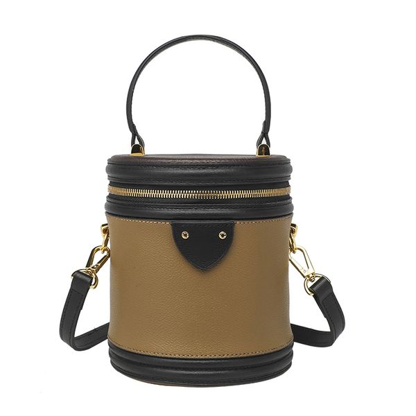 2023 new women's bag genuine leather shoulder bucket bags young lady luxury designer v crossbody bags evening party make up cannes flow
2023 new women's bag genuine leather shoulder bucket bags young lady luxury designer v crossbody bags evening party make up cannes flow
