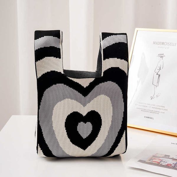 lgbt simple and multicolor knitted bag love sweet girl neon sweetheart design personalized contrast color handbag female pride 230522
lgbt simple and multicolor knitted bag love sweet girl neon sweetheart design personalized contrast color handbag female pride 230522