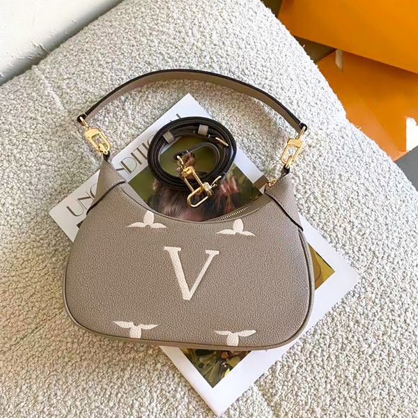 bagatelle designer bags 7a quality mens shoulder bag luxury women mini pochette handbag embossed clutch bags purses cowhide crossbody satche
bagatelle designer bags 7a quality mens shoulder bag luxury women mini pochette handbag embossed clutch bags purses cowhide crossbody satche