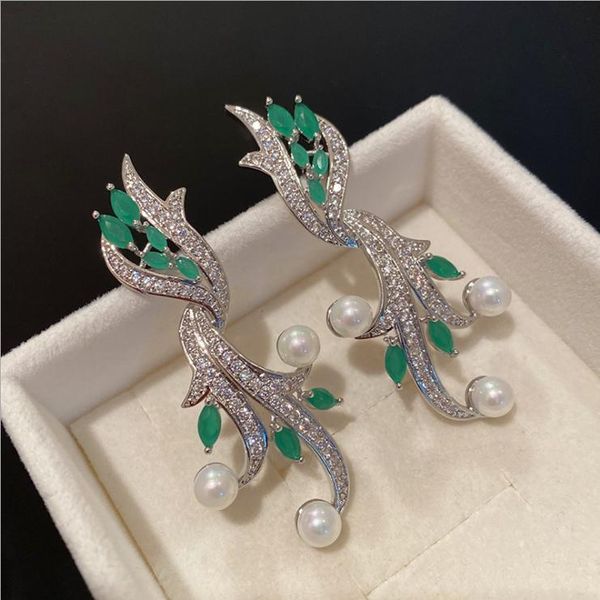 knot women geometric lines green zircon pearl earrings curve seaweed earrings silver needle earrings
knot women geometric lines green zircon pearl earrings curve seaweed earrings silver needle earrings