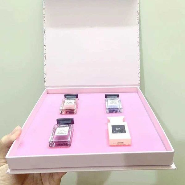 parfum designer perfume miss cologne perfumes fragrances for women 4pcs/set women perfume suit anti-perspirant deodorant spray 30mlx4 edp na
parfum designer perfume miss cologne perfumes fragrances for women 4pcs/set women perfume suit anti-perspirant deodorant spray 30mlx4 edp na