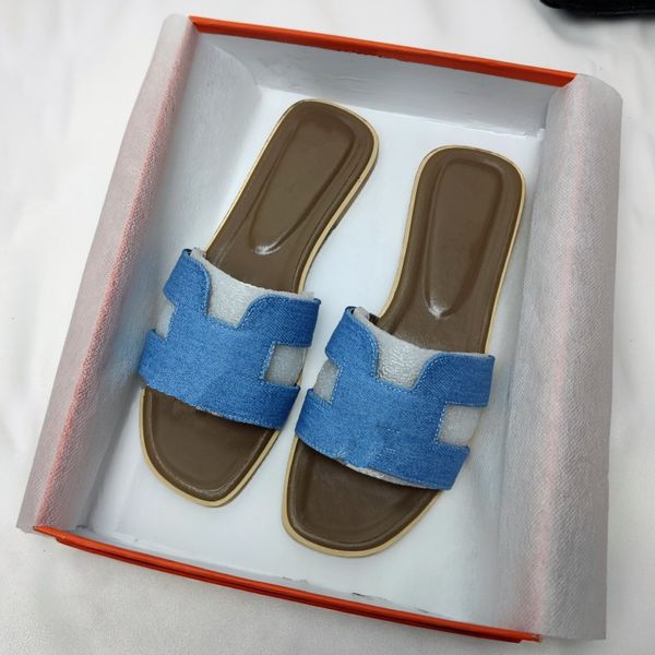 famous luxury slideshow designer women slippers luxury apartments thick bottom sandals to wear slippers red blue and white sandals famous de, Black
famous luxury slideshow designer women slippers luxury apartments thick bottom sandals to wear slippers red blue and white sandals famous de, Black