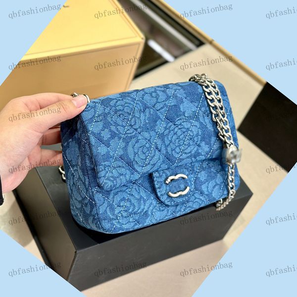 classic designer womens mini shoulder bag camellia denim bag silver hardware turn buckle adjustable love buckle portable crossbody bags card
classic designer womens mini shoulder bag camellia denim bag silver hardware turn buckle adjustable love buckle portable crossbody bags card